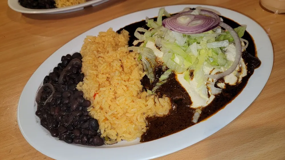 Enchiladas De Mole